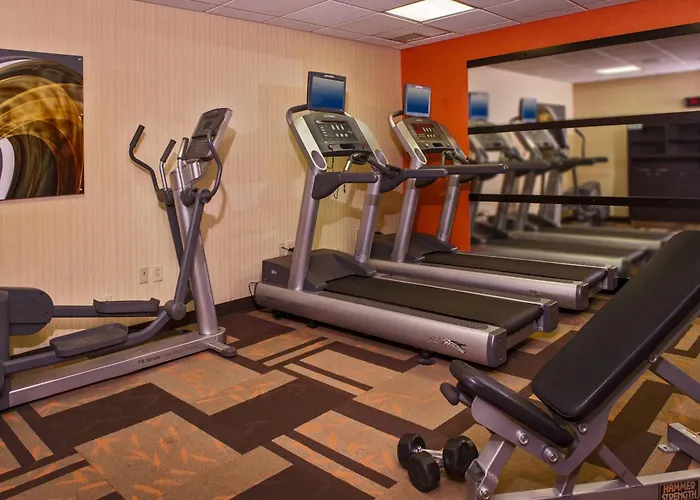 Courtyard By Marriott Richmond West