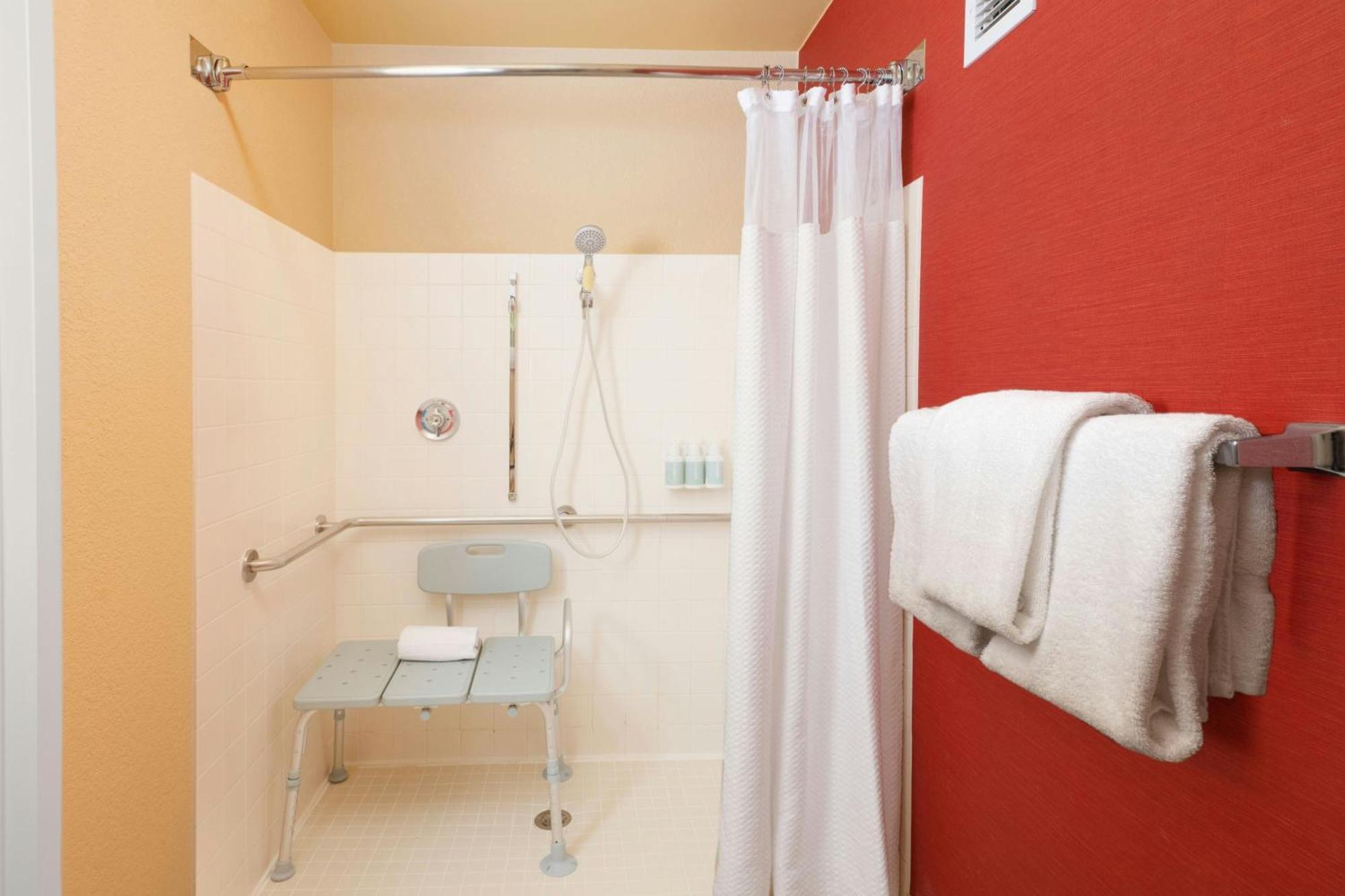 Courtyard By Marriott West 3* Richmond