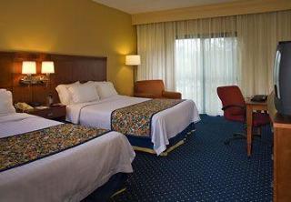 Courtyard By Marriott Richmond West