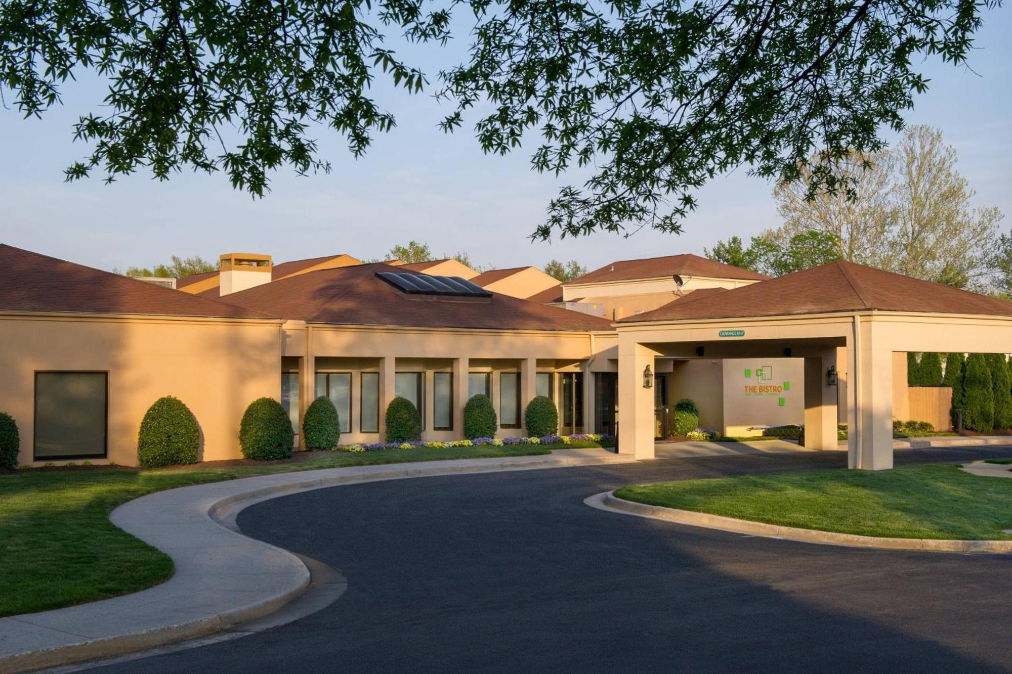 Hotel Courtyard By Marriott Richmond West 3*