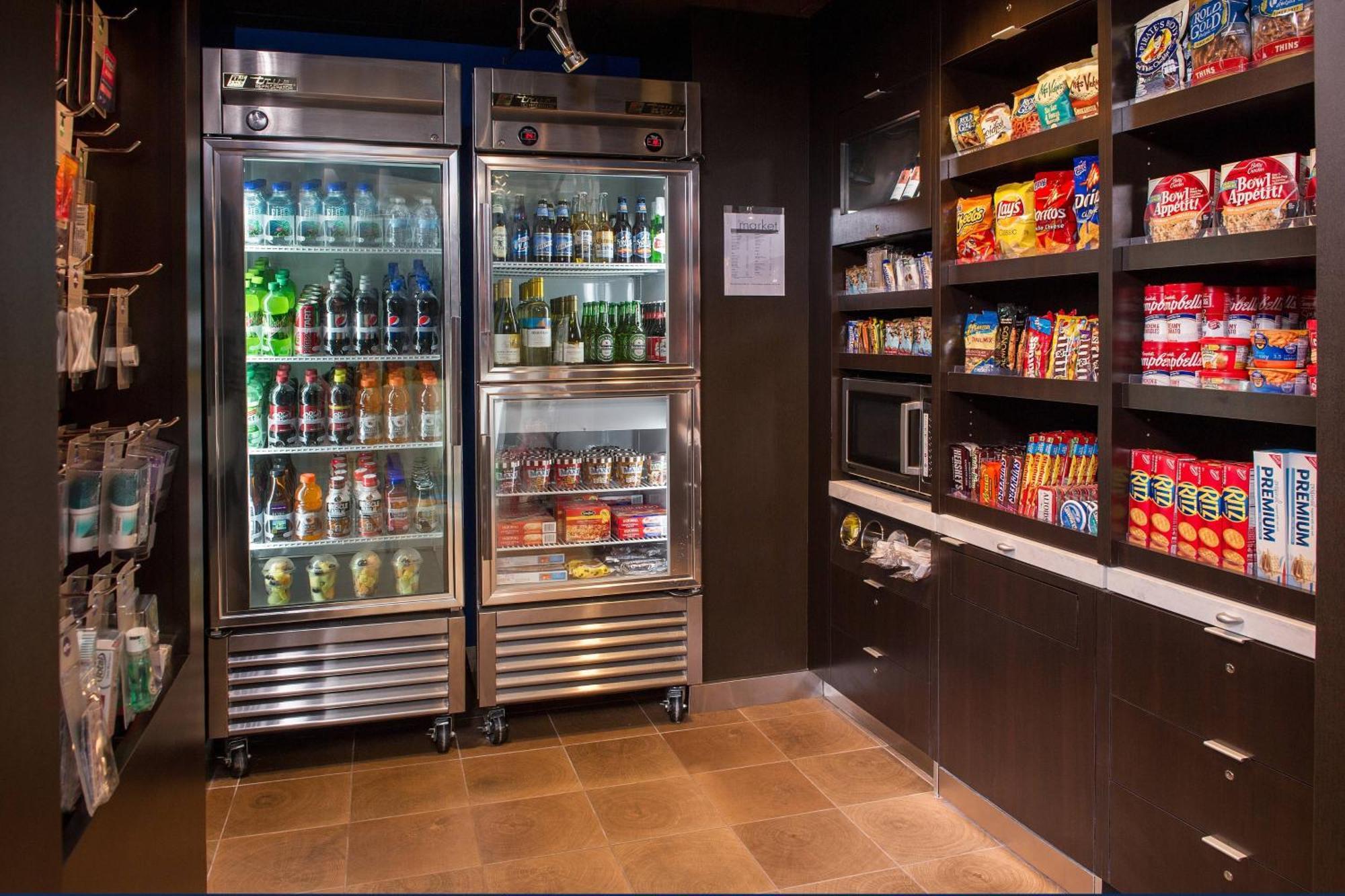 Courtyard By Marriott Richmond West Hotel Dumbarton