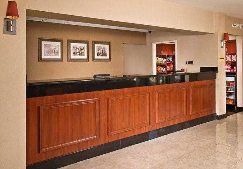 Hotel Courtyard By Marriott Richmond West Dumbarton